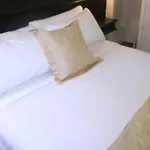 Black Pearl Deluxe Apartments